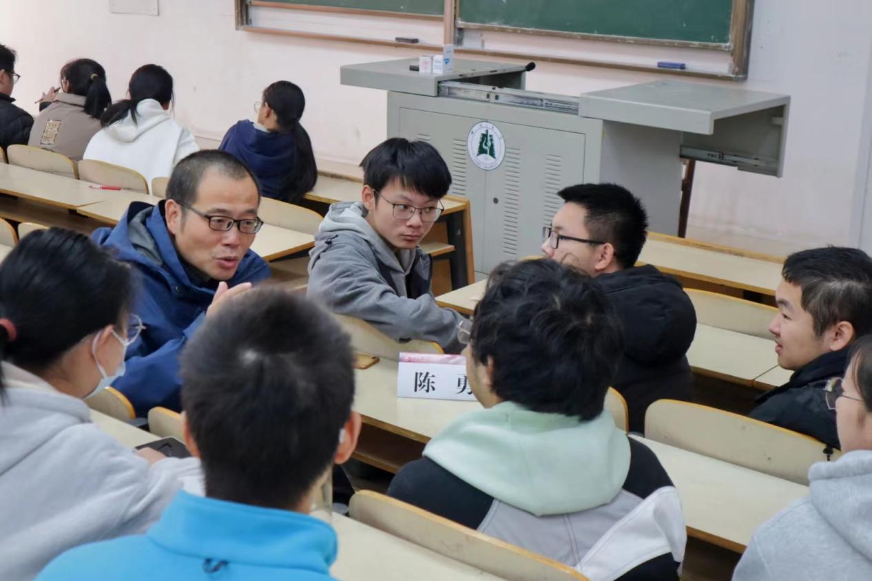 12.08 crown sport官方网站见面会 蓝馨12 12.08 crown sport官方网站见面会 蓝馨12